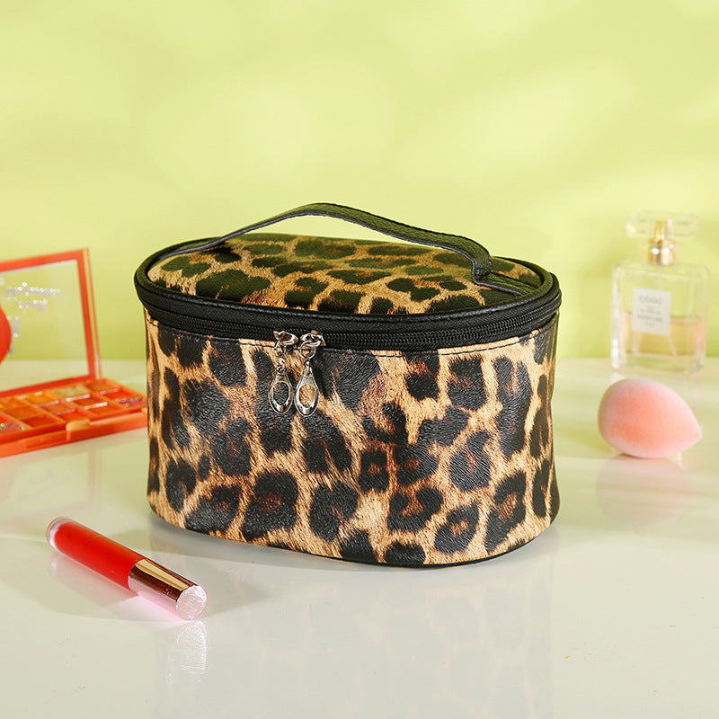 Retro Simple Cosmetic Bag Large Capacity Fashion Portable Storage