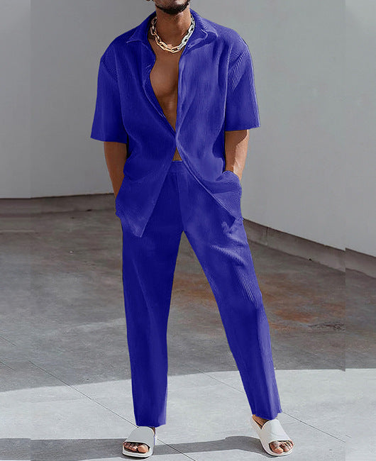 Mode for mænd: Outfit med kortærmet skjorte med digitaltryk