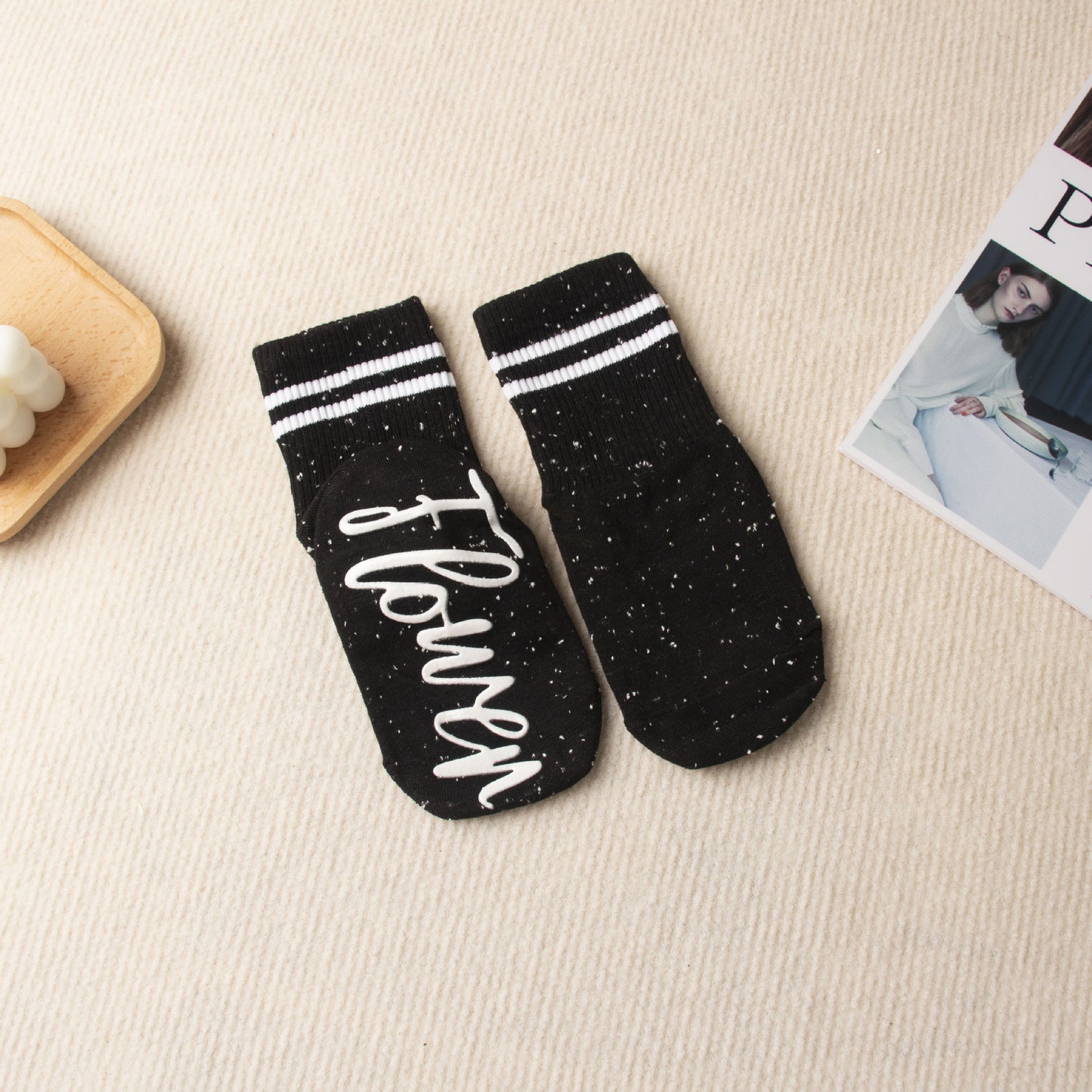 Fashionable And Minimalist English Letter Socks