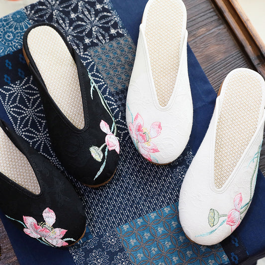 National Style Embroidered Women's Shoes