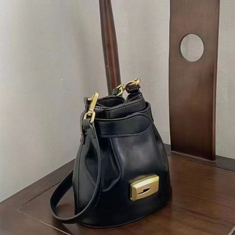 Commuter Shoulder Cylinder Crossbody Bag