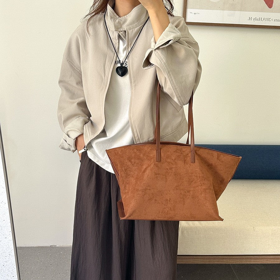 New Retro Suede Tote Bag Versatile And Perfect For Shoulder Wear
