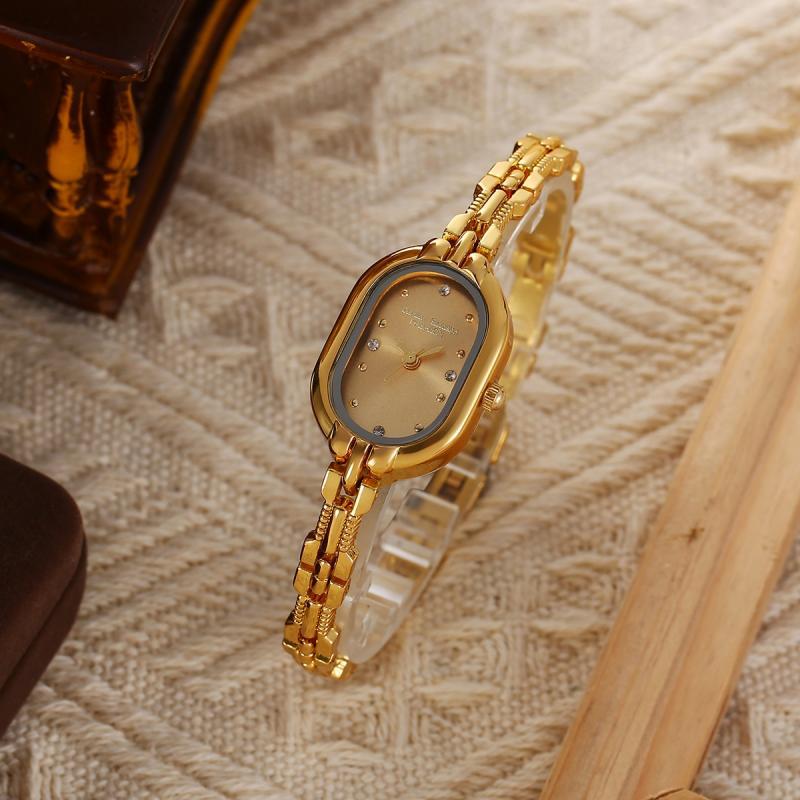 Egg-shaped Waterproof Bracelet Watch For Women