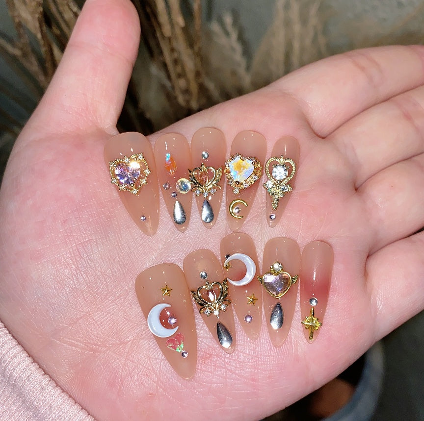 The False Nail Patch Can Be Worn With Water Ice Moon For A Long Time