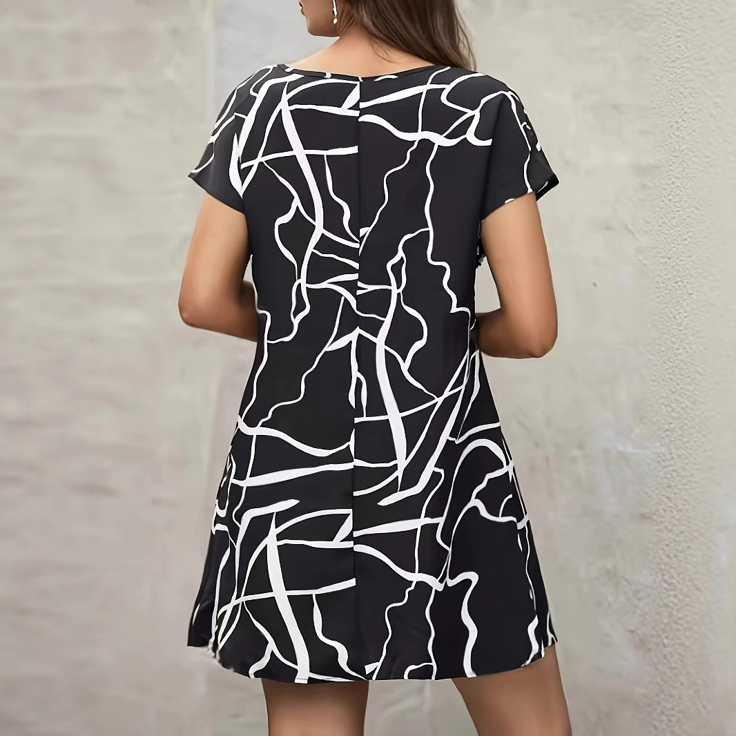 Fashionable Resort-Style Dress With Geometric Print And Batwing Sleeves