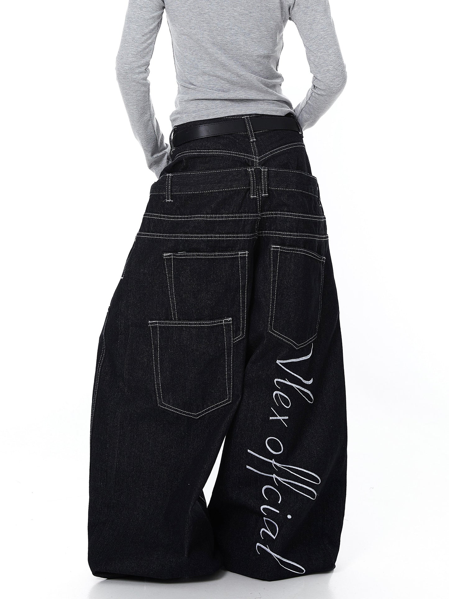 Womens American-Style Embroidered Button-Front Scissor-Cut Jeans