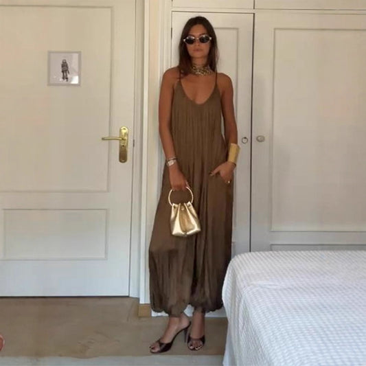 Women's Solid Color Casual Loose V-neck Sleeveless Pleated Backless Jumpsuit