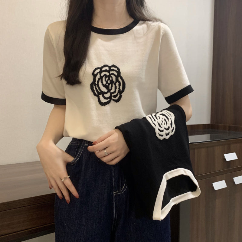 Women's White Small Flower Front Shoulder Knitted Short Sleeve T-shirt