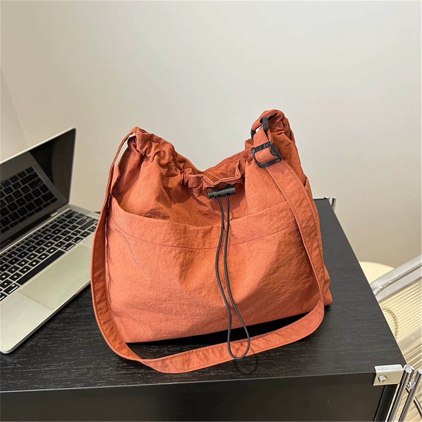 Women's Large Capacity Nylon Tote Bag - Stylish Drawstring Shoulder Bag for Travel and Casual Use