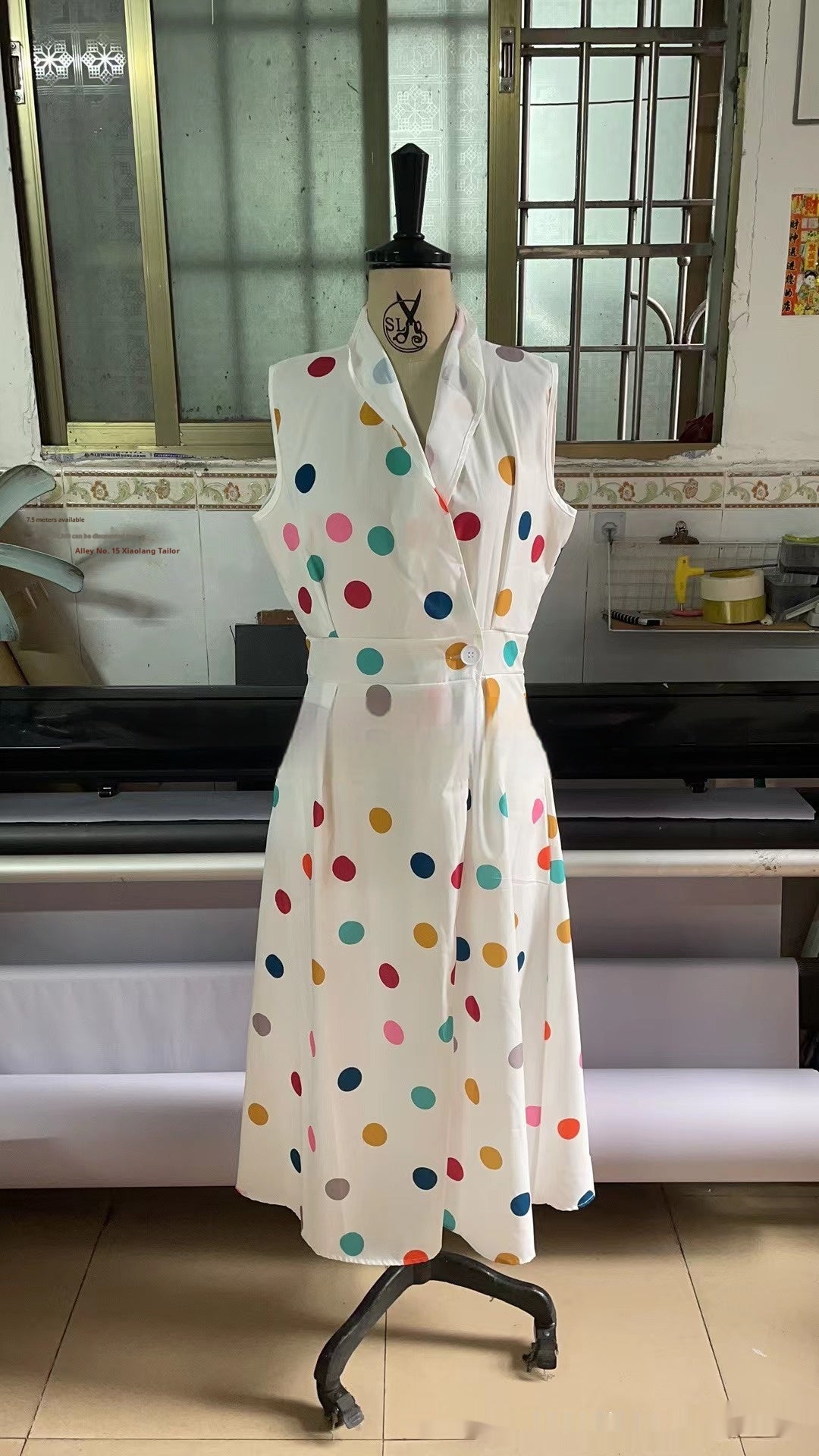 Fashion Polka Dot V-neck Women's Button Fishtail Skirt