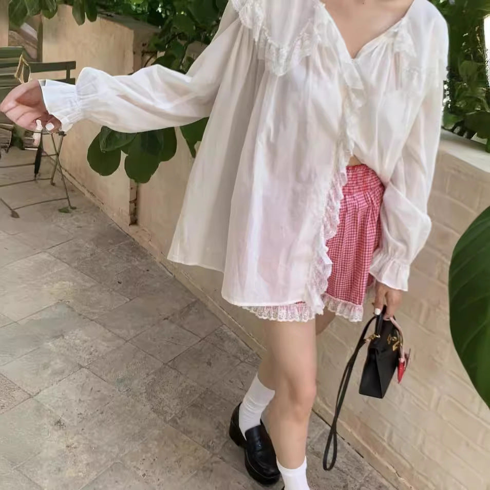 Autumn New Design Sense Sweet Holiday Lace Embellished Loose Sun Protection Shirt