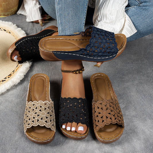 New Flower Cutout Women's Outer Wedge Beach Slippers