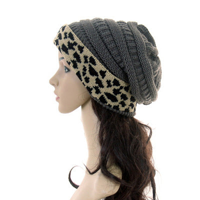 Women's Warm Plush Thickened Wool Ball Knitted Hat