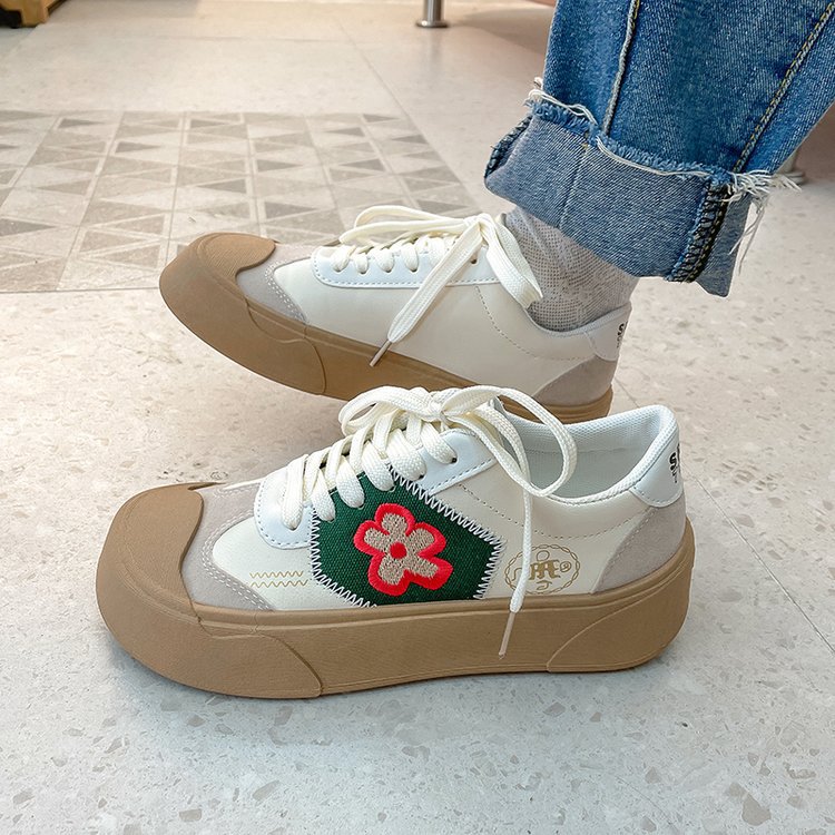 Flat Round Toe Lace-up Student Sneakers