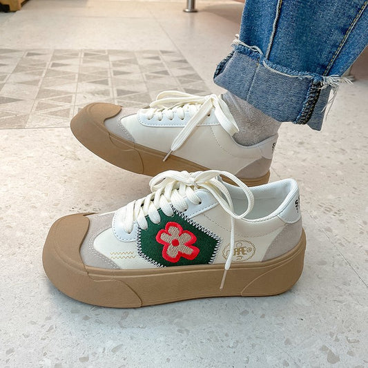 Flat Round Toe Lace-up Student Sneakers