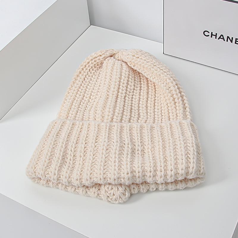 Women's Huge Wool Knitted Hat With Big Circumference