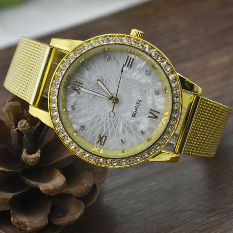 Golden Mesh Belt Men's And Women's Alloy Electronic Watch