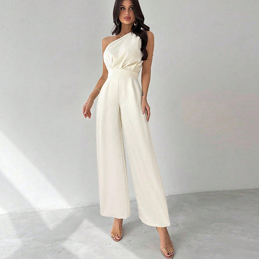 Moderigtig og smart stropløs jumpsuit uden ærmer
