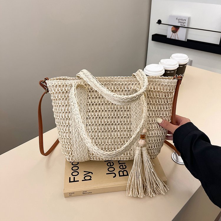 New Women's Portable Shoulder Crossbody Straw Bag Large Capacity