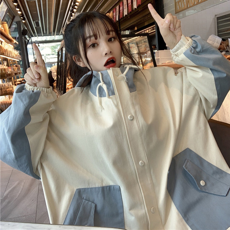 Trench Coat Casual Solto e Fino de Comprimento Médio