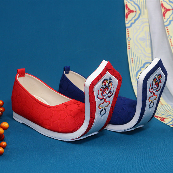 Dengyun's Hanfu Shoes Increase The Height Of The Head
