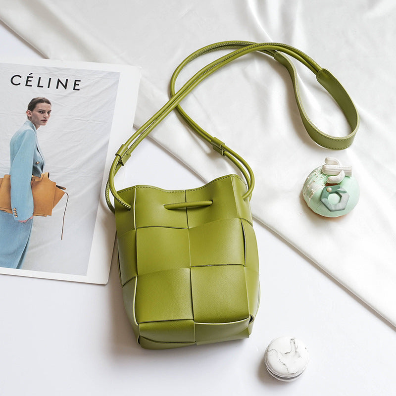 New Korean Weaving Mobile Phone Bag Crossbody Small Bag Vertical Mobile Phone Bag Women's Fashion Mini Crossbody Shoulder Small Bag