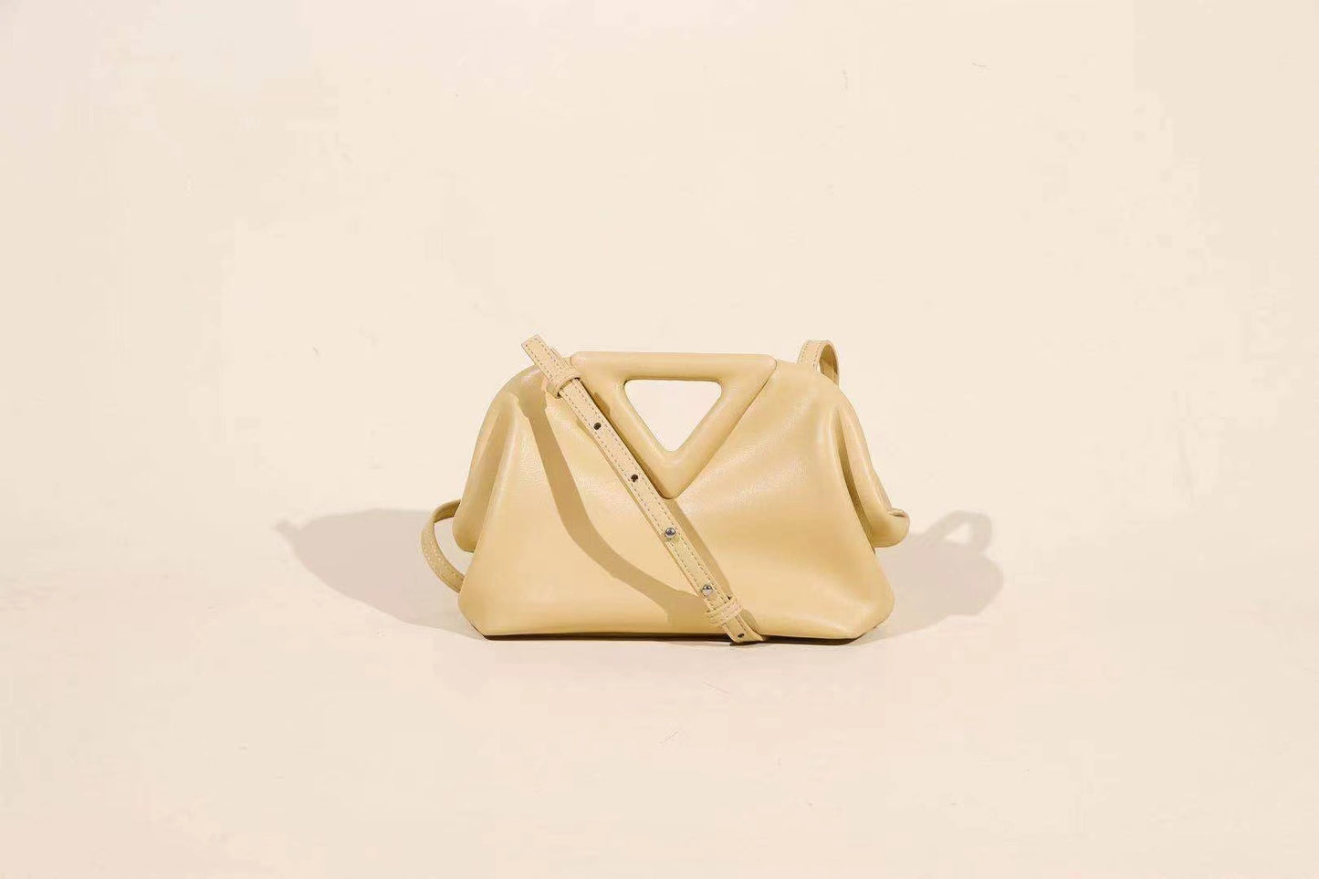 Cloud Bag Fold Inverted Triangle Clip Summer