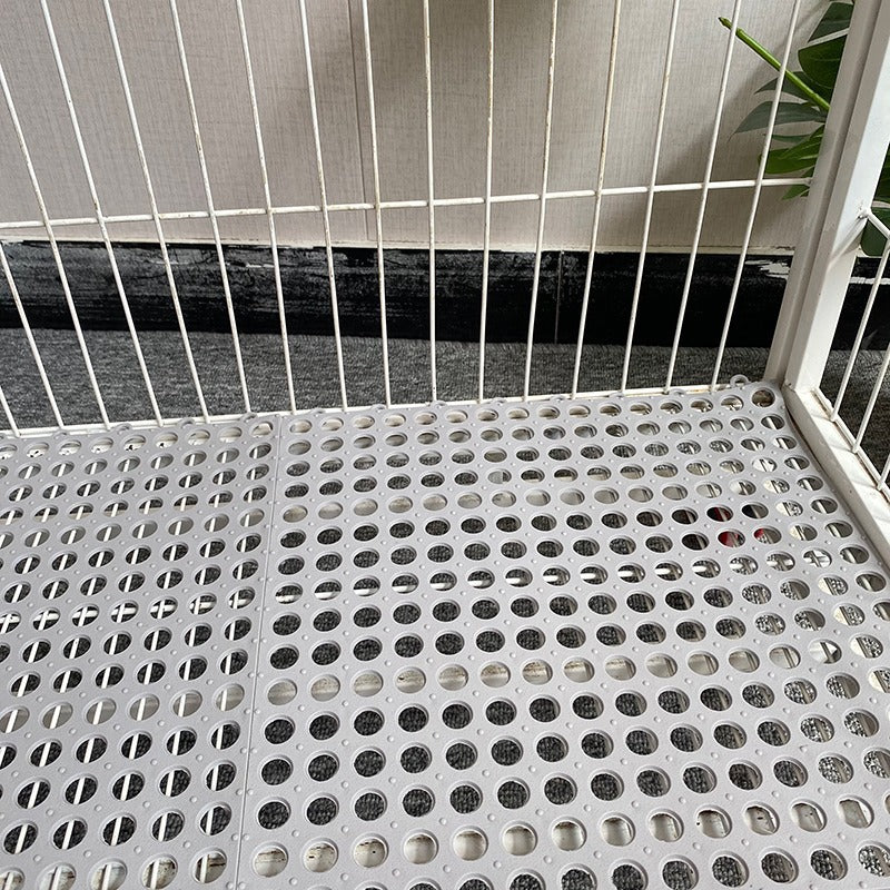 Pet Foot Pad With A Mesh Design To Prevent Paws From Getting Stuck