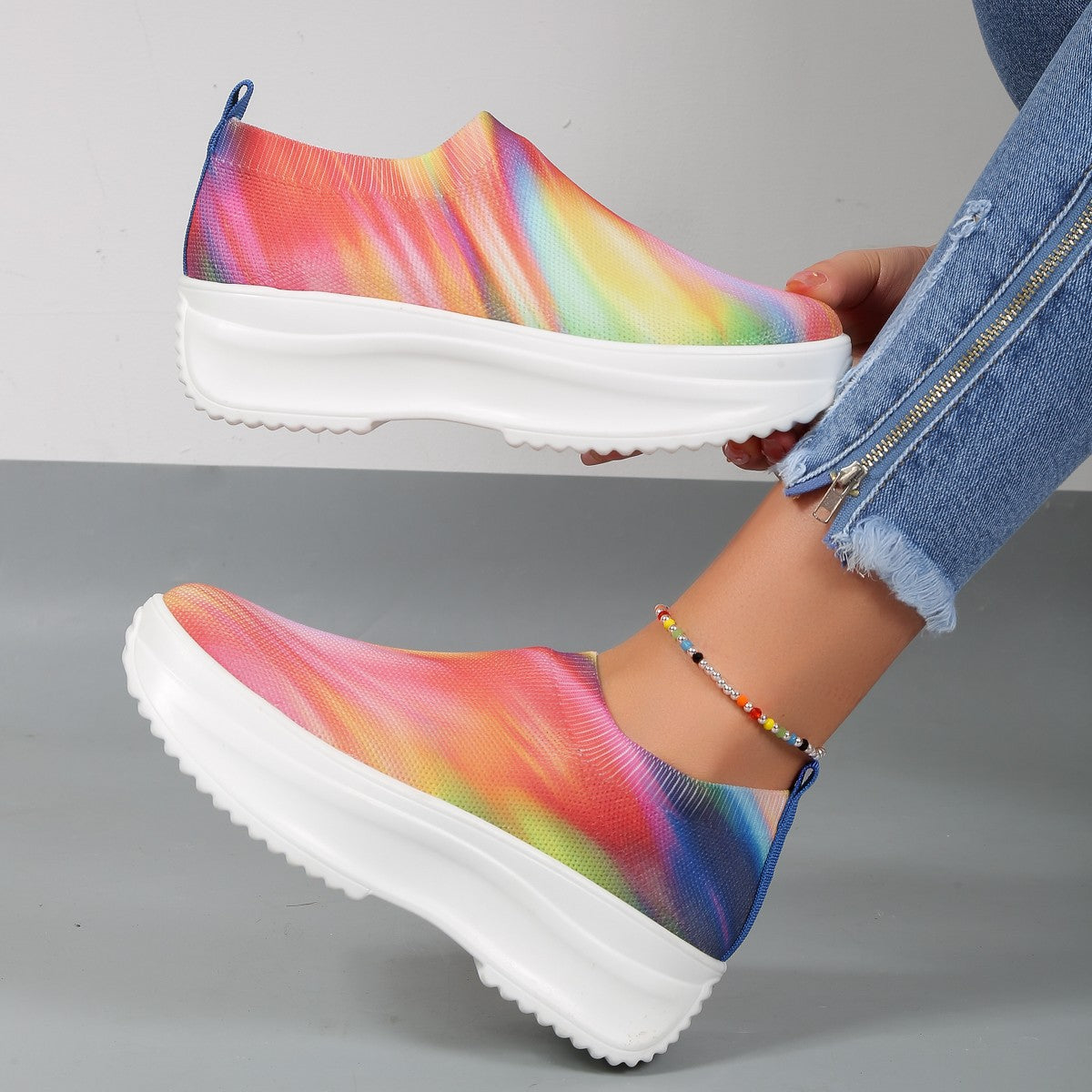Europæiske og amerikanske platform-sneakers med farvegradient og fly-knit