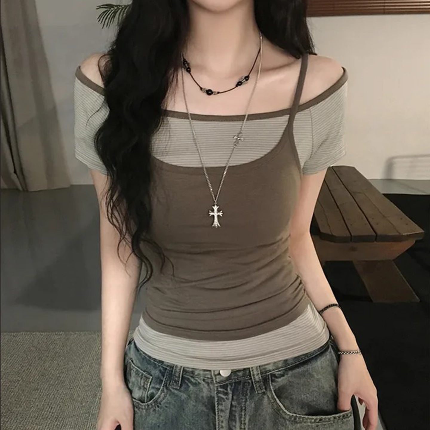 Stylish And Minimalist Womens Short Sleeve Top