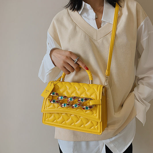 Vintage Diamond Color Diamond Chain Shoulder Bag