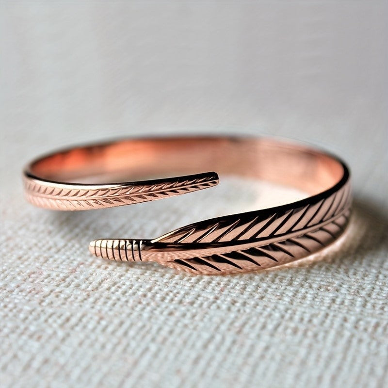 Retro Copper Bracelet With A Leaf Pattern