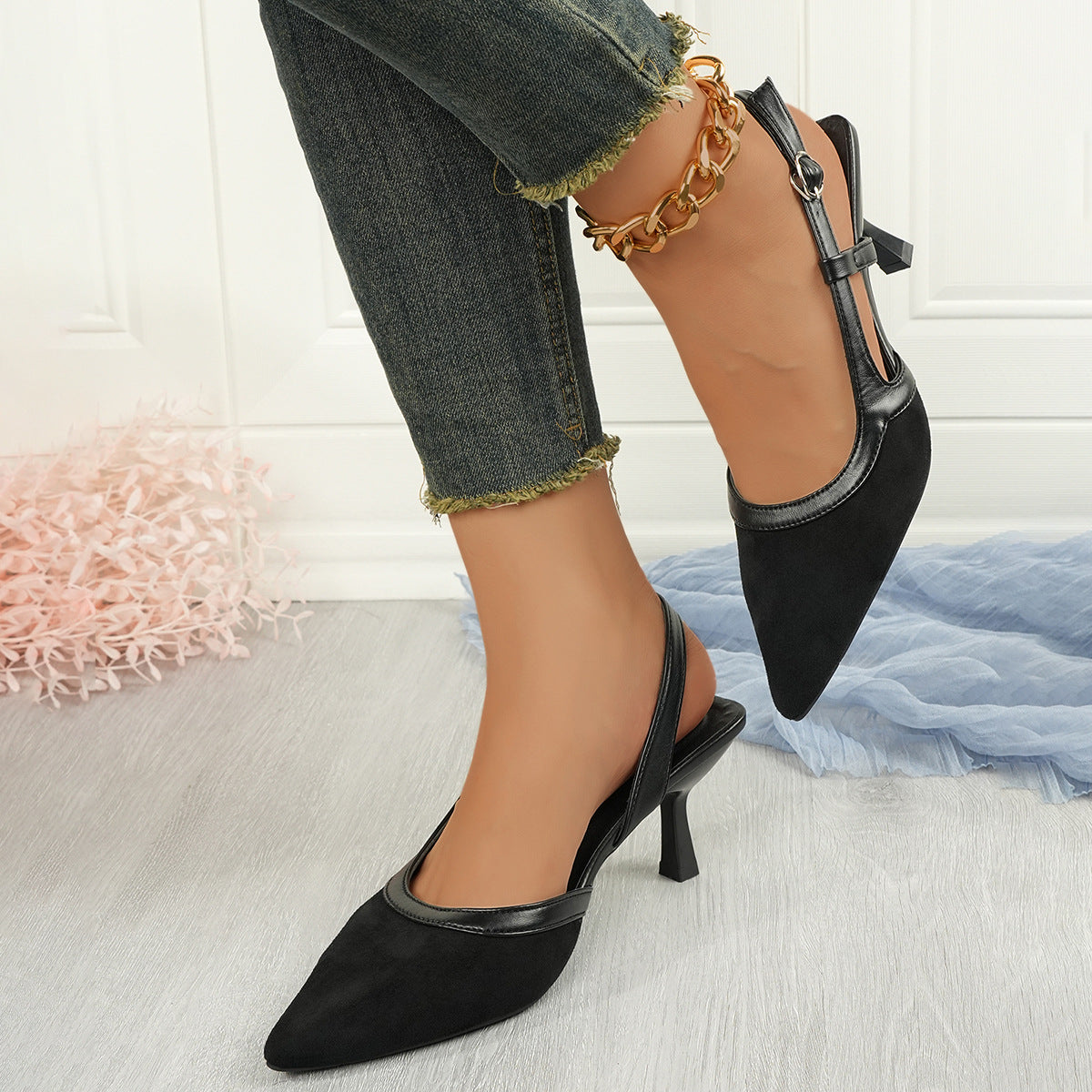 Pointed-toe Hollow-out High-heeled Sexy Versatile Sandals