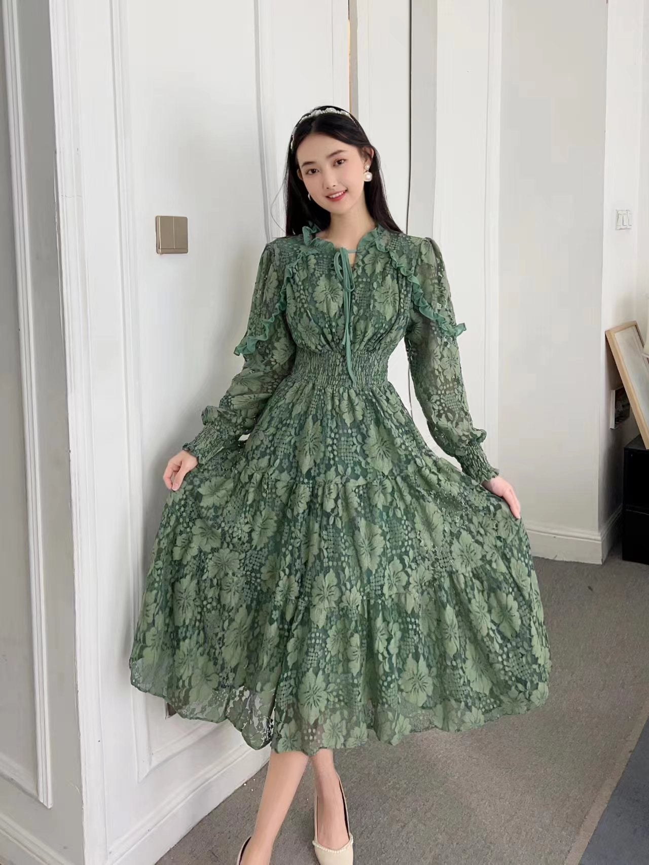 Women's Long Sleeved Lace Dress