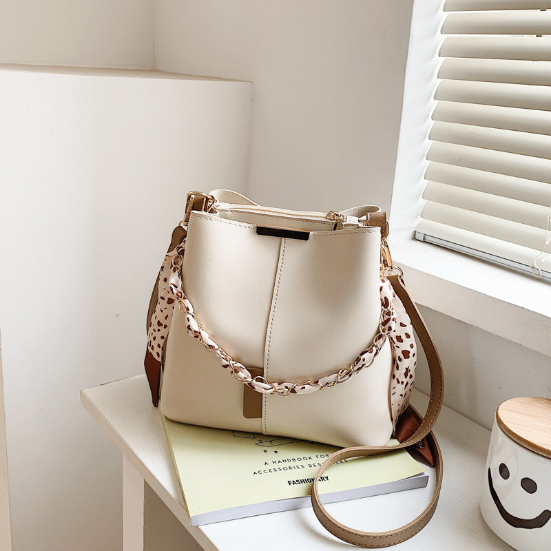 Fashion Big Bag Casual Women's Bag Fashion Retro Characteristic Messenger Bag Silk Scarf Portable Bucket Bag