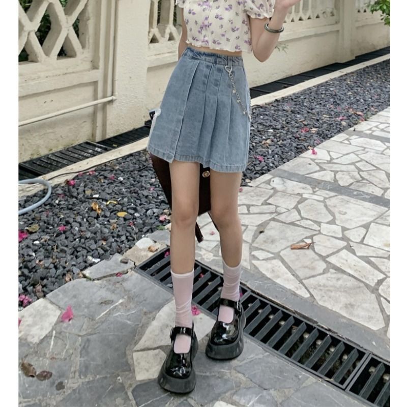 line Pleated High-waisted Skirt New Style