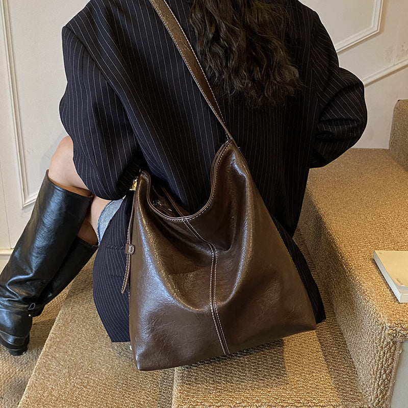 Large-capacity Textured Soft Leather Bag In A Korean-style Single-shoulder Design