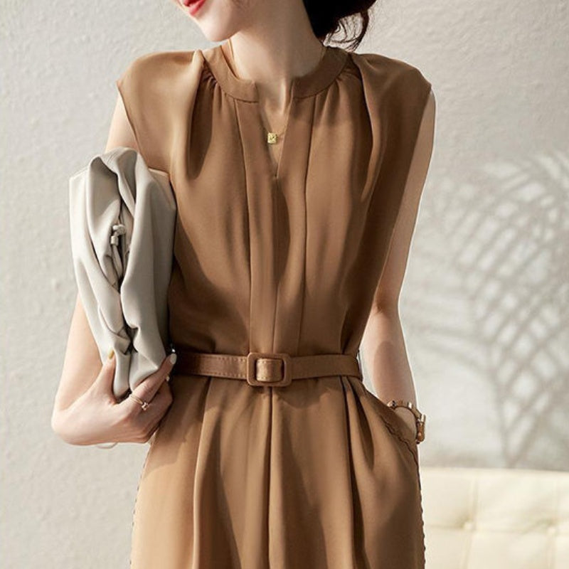 Elegant Ensfarvet Slankende Jumpsuit Til Kvinder