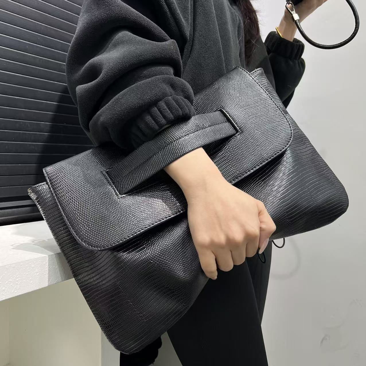 Large Capacity Briefbag
