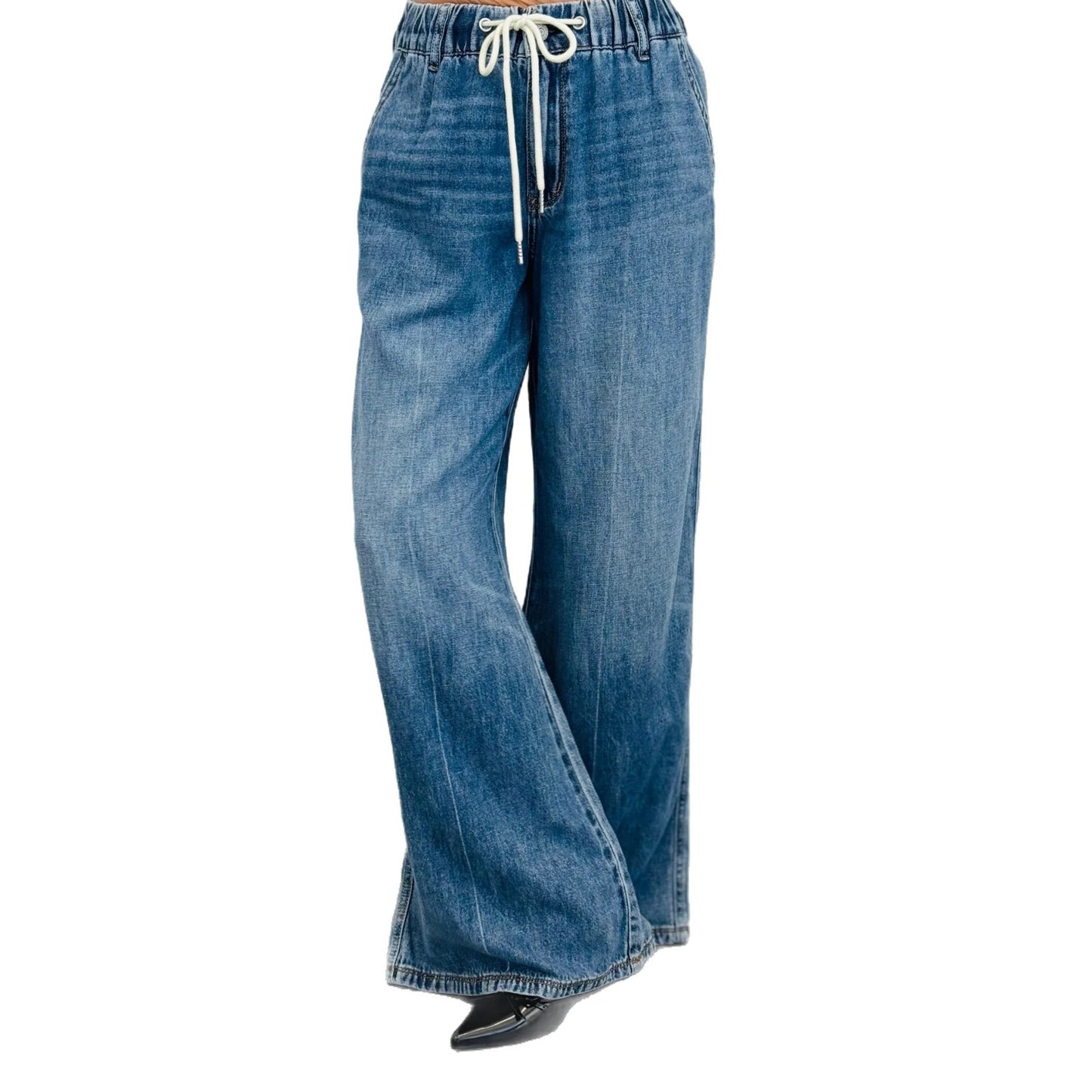 Retro højtaljede let udsvungne jeans med strækbar linning