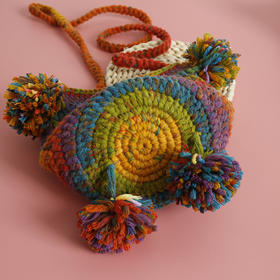 Autumn Color Matching Hand-woven Small Eye Bucket Bag