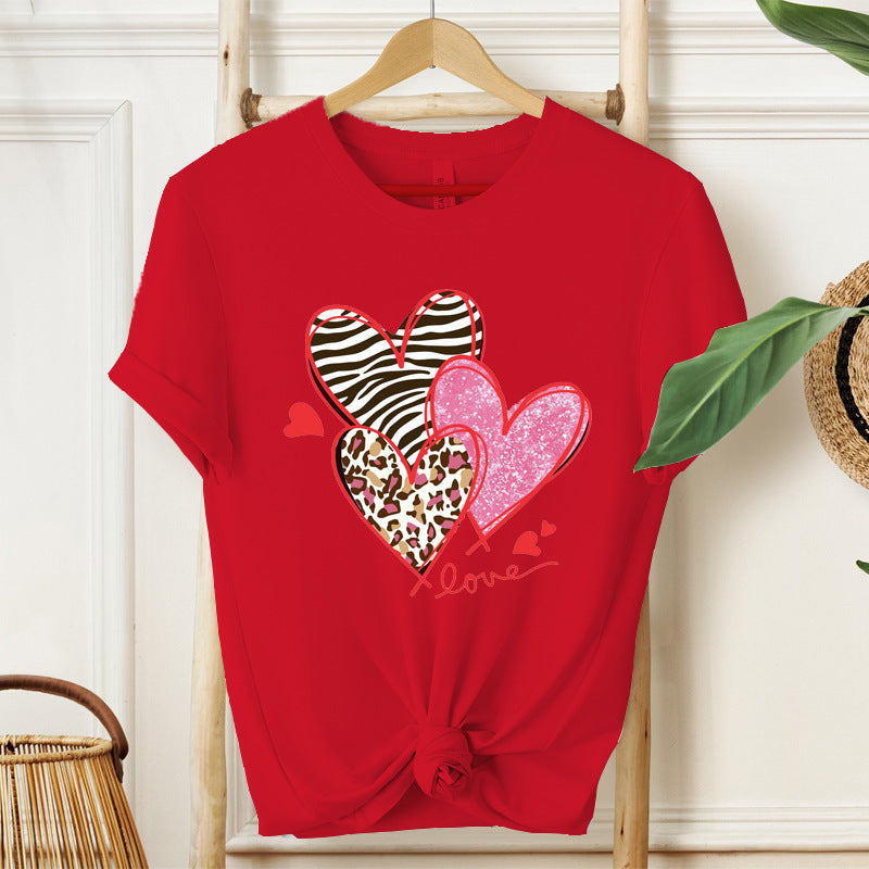 Leopard-Print Heart-Shaped Valentines Day Design, Loose-Fit, Fashionable, Casual Short-Sleeve Top