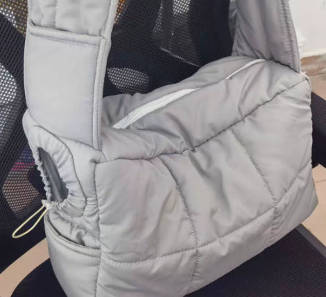 Bærbar skuldertaske med stor kapacitet til katte, når de skal ud