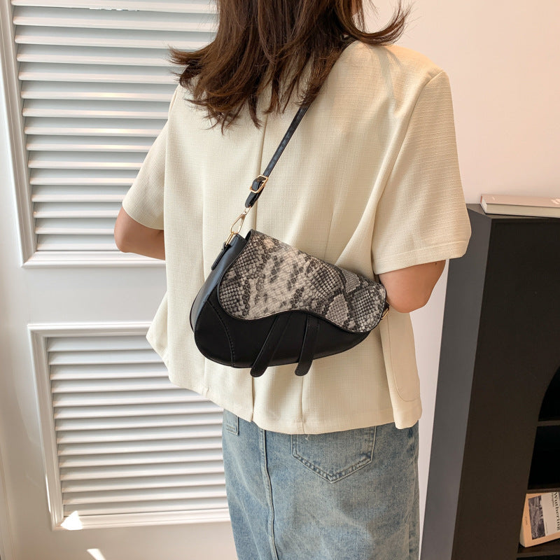 Women's Shoulder Bag Casual Western Style Saddle Bag
