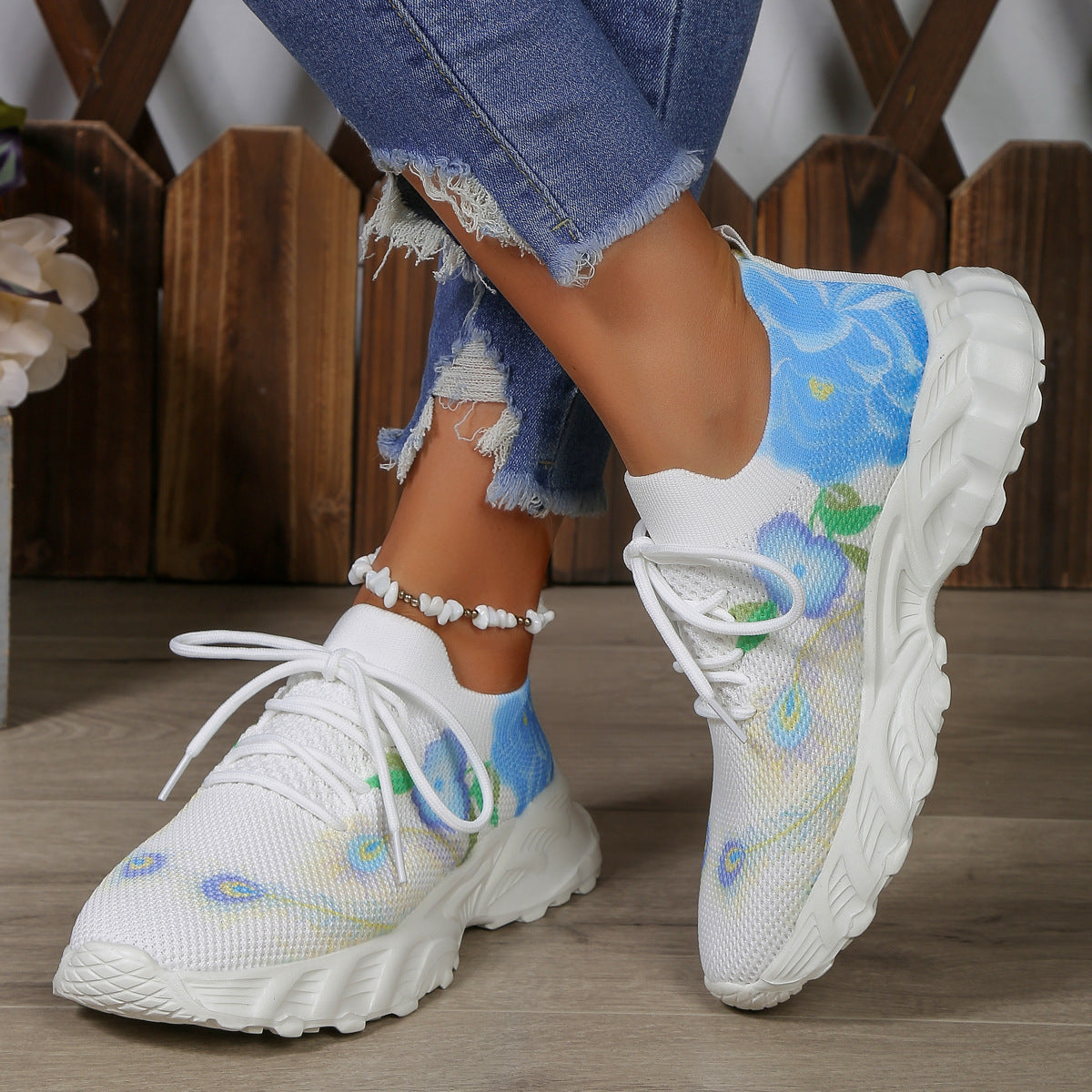 Casual Flower Flying Woven Breathable Surface Soft Bottom Lightweight Sneaker