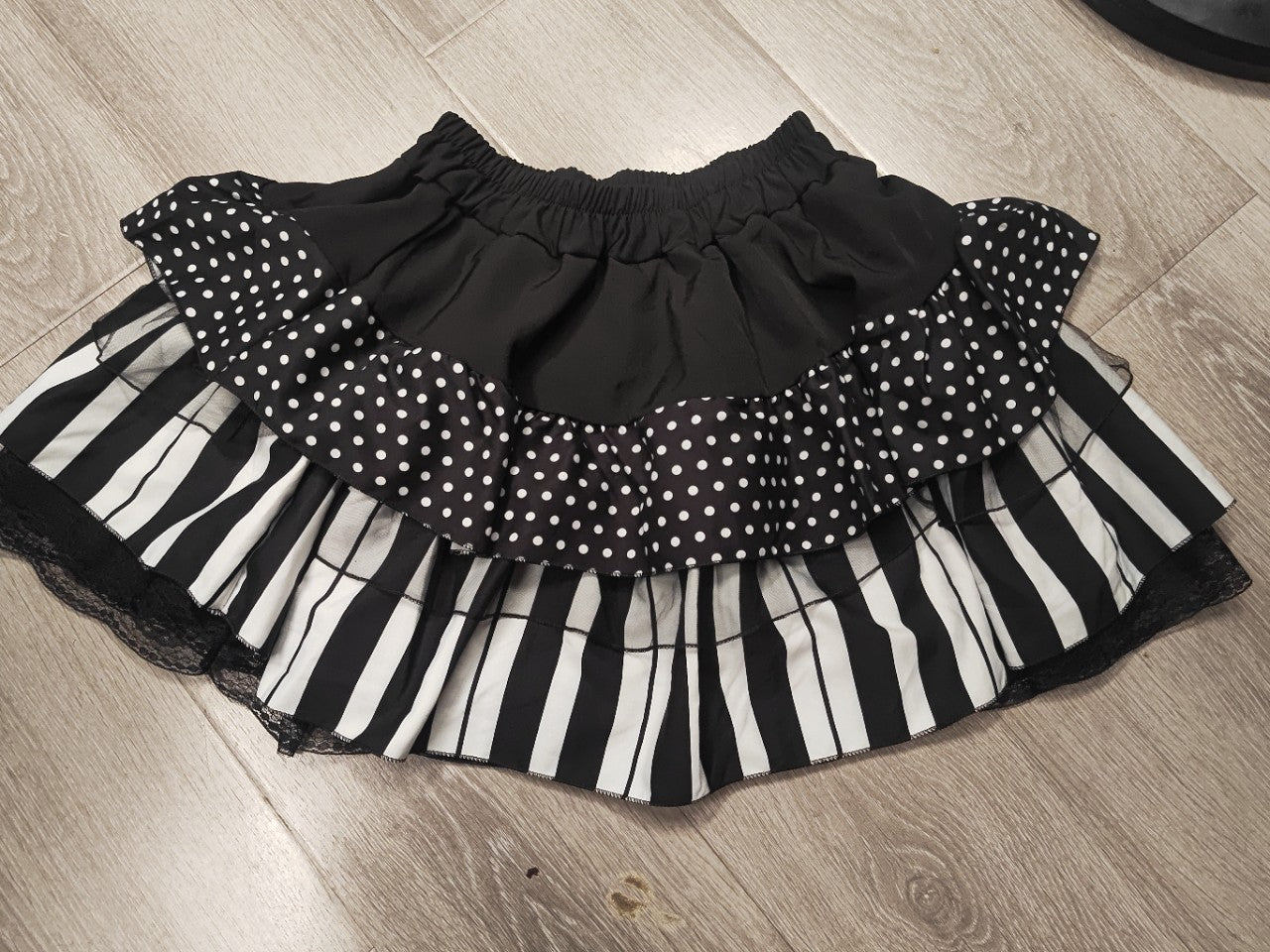 Punk Mid-ancient Black And White Piano Keys Polka Dot Lace Short Skirt