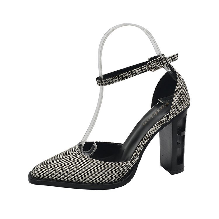 Fashion Retro Hollow Fashion Single Shoes
