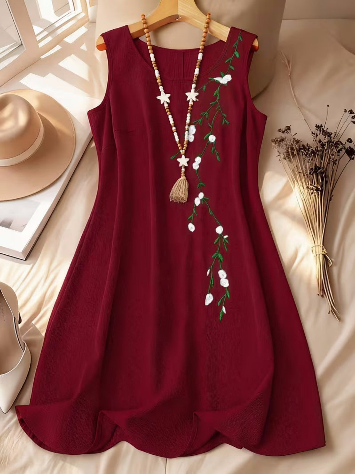 Fashion Embroidered Round Neck Sleeveless Beautiful Dress