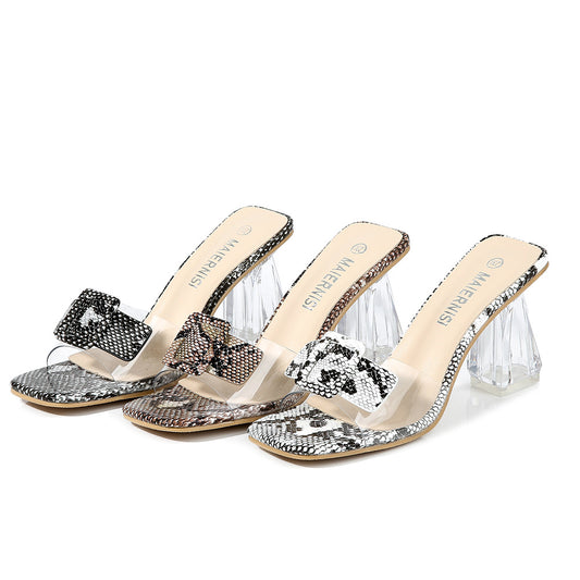 Versatile and fashionable large sandals