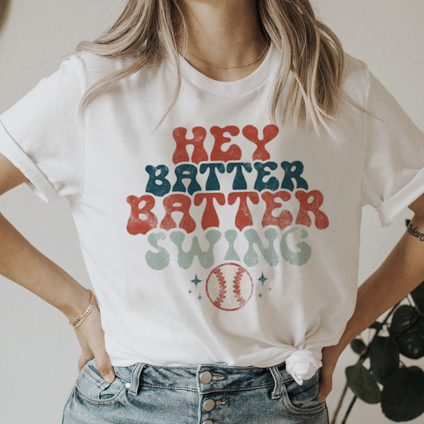 Sød og nuttet t-shirt med bogstaver og løs rund hals